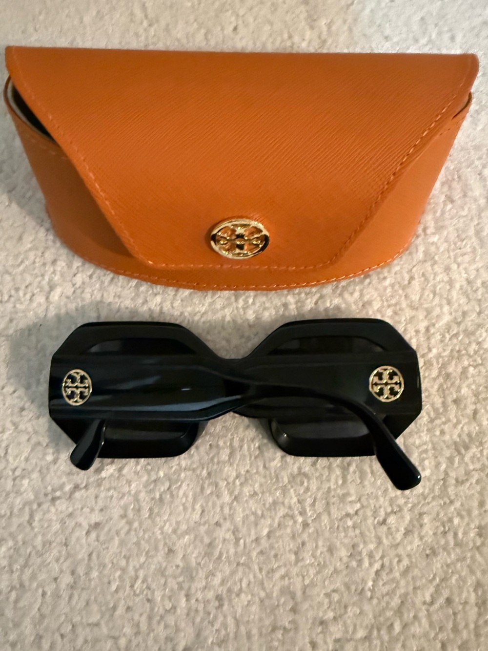 Tory Burch Black Geometric Sunglasses with Orange Case - Picture 5 of 6